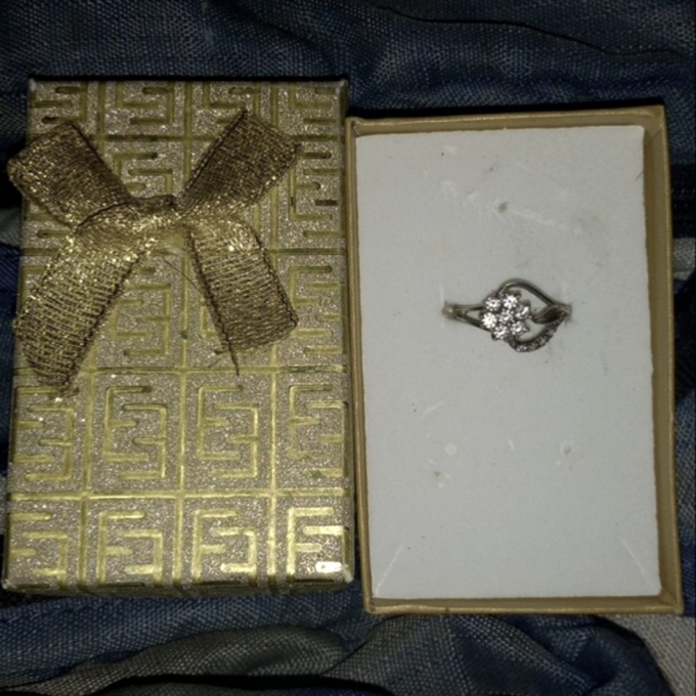 Beautiful 14k White Gold Diamond Engagement Ring